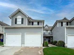 2104 SW Gooseberry Ln, Lees Summit, MO 64082