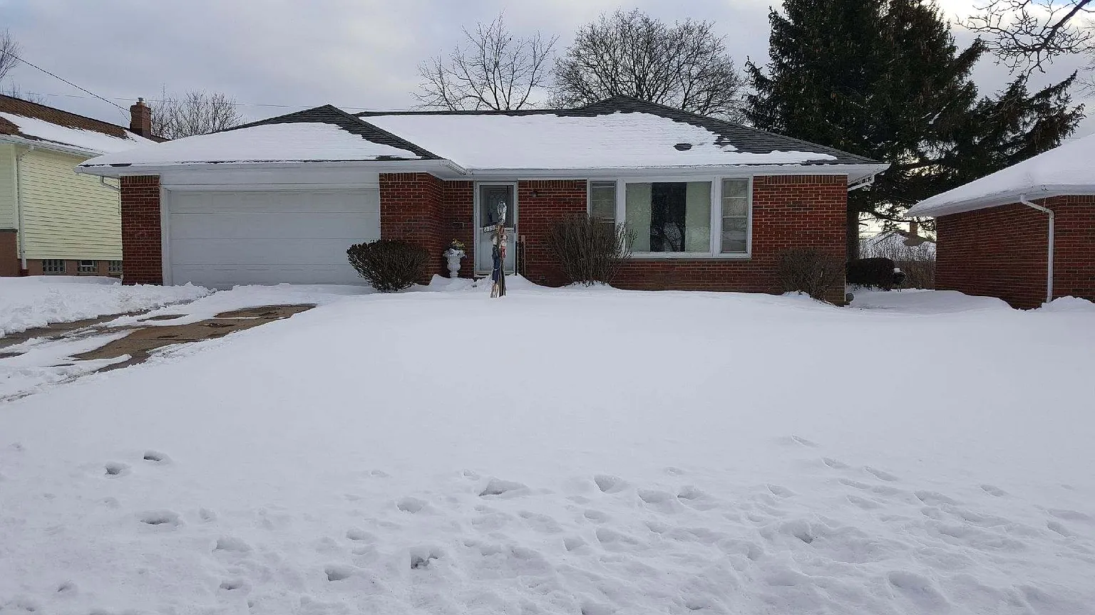 23606 Hillcroft Dr photo 1