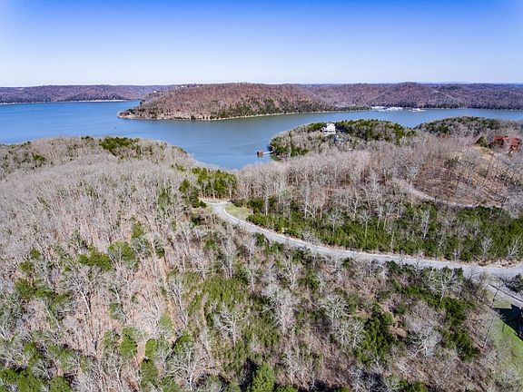 2nd image of Lake Meadow Dr