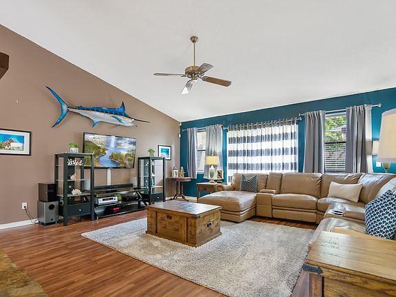3rd image of 8427 Ambleside Ct