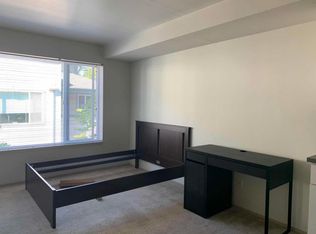 4720 21st Ave NE #B202, Seattle, WA 98105