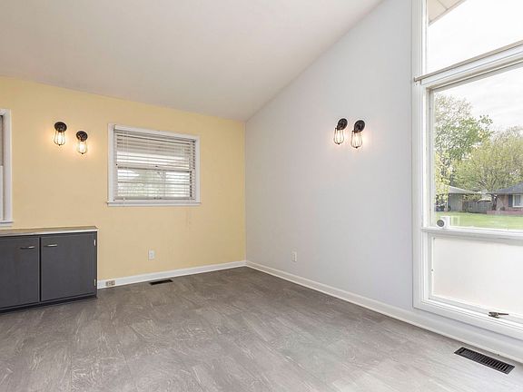 4th image of 3025 Vogue Ave