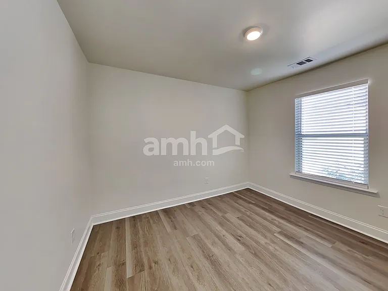 2444 Beal St — Photo 20