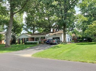 13 Woodland Ave, Lititz, PA 17543