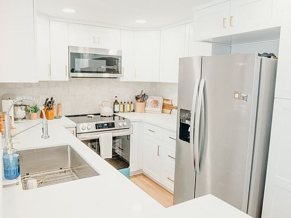 3rd image of 95-270 Waikalani Dr APT F301
