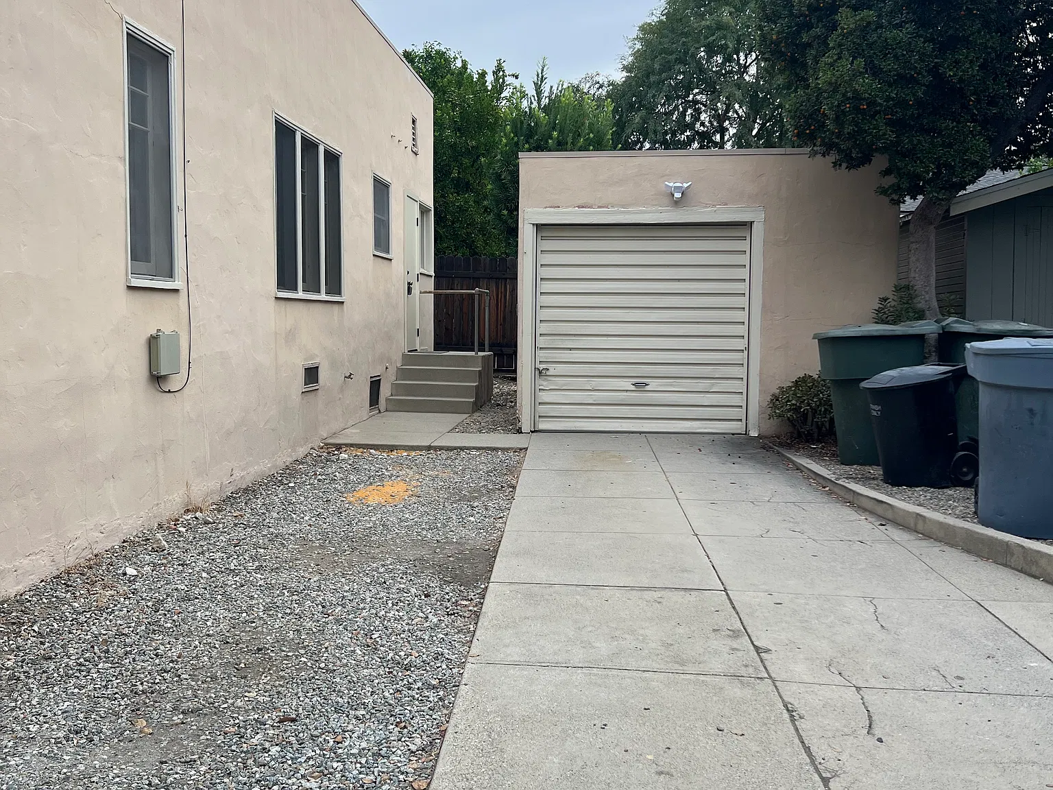 1 bed, 800 sqft, $1,995 — Photo 2