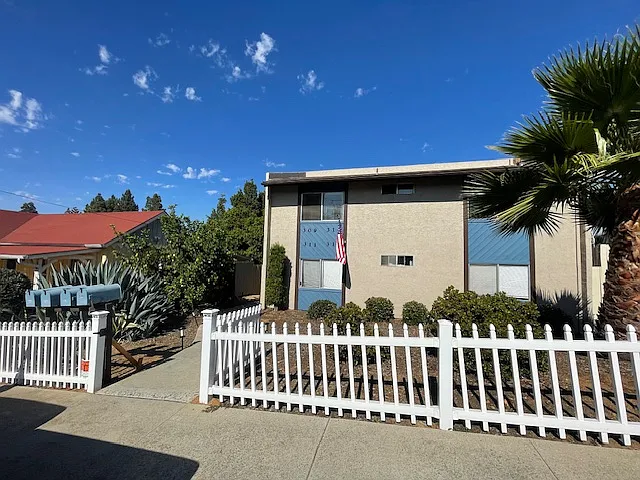2 bed, 1206 sqft, $2,595 — Photo 4