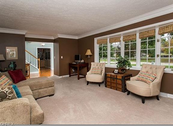 4th image of 555 Farr Ave