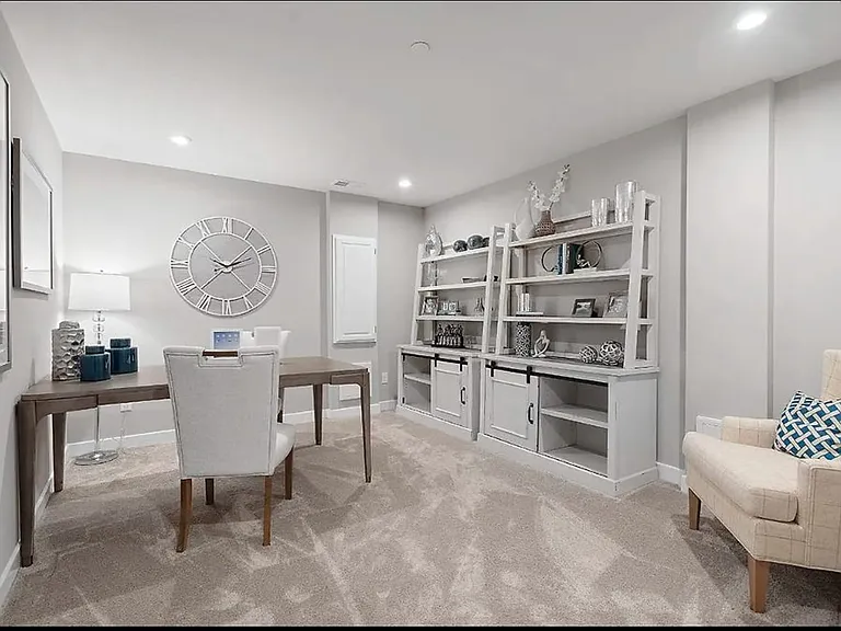 Plaza Townhomes — Photo 8