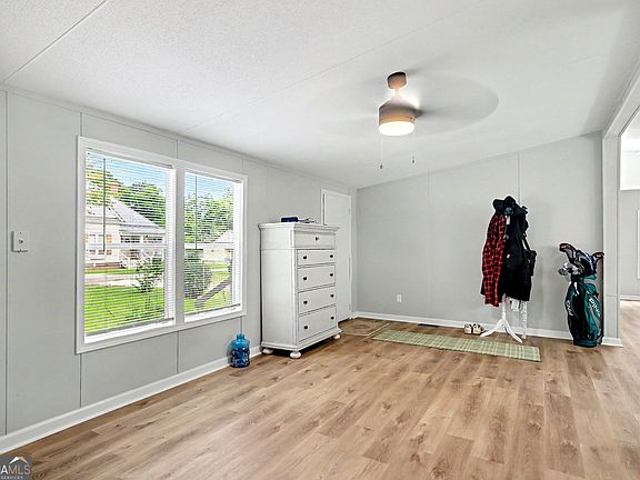 5th image of 34 Combs St