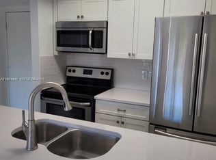 10001 W Atlantic Blvd APT 324, Pompano Beach, FL 33071