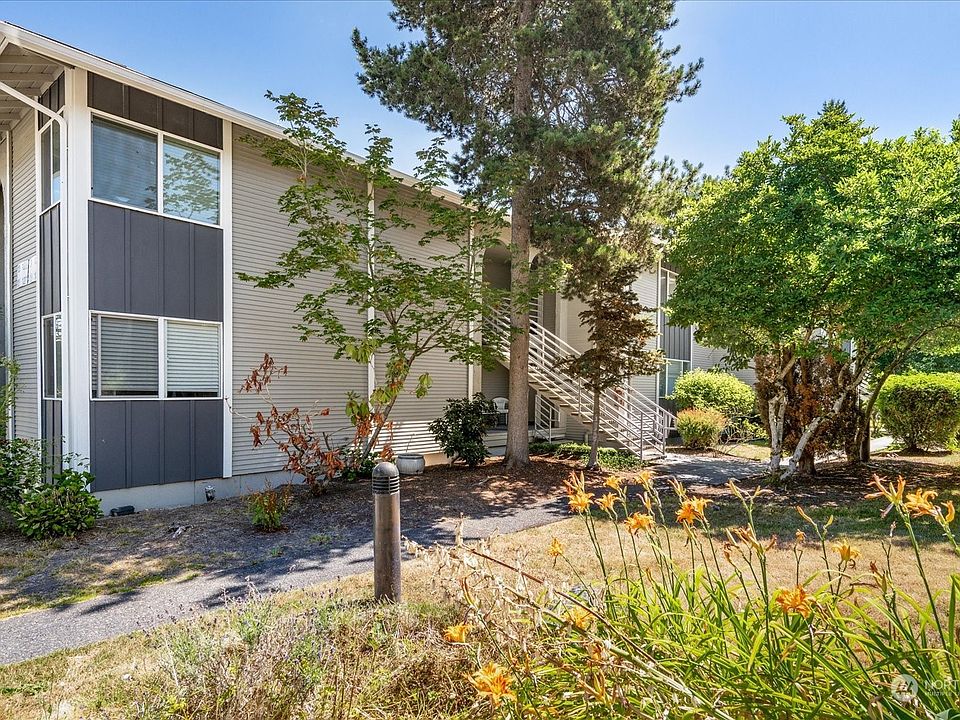 1st image of 17305 NE 45th Street #126