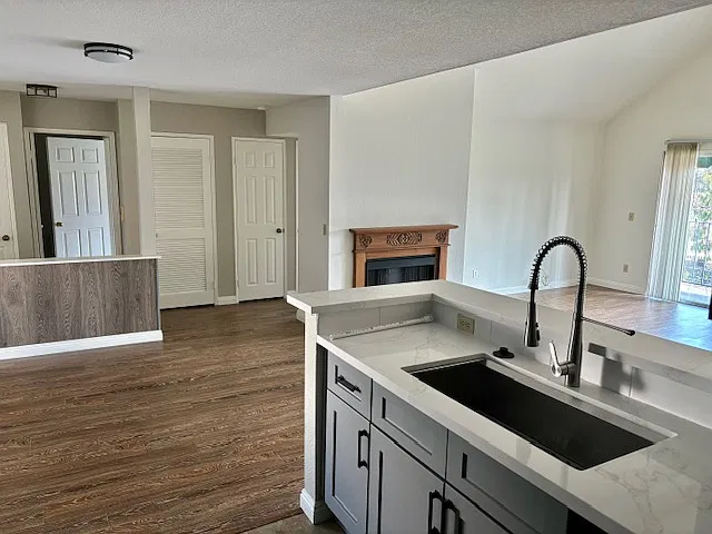 2 bed, 1200 sqft, $3,250 — Photo 2