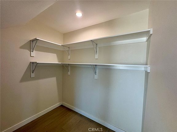 5th image of 147 E 59th St #A