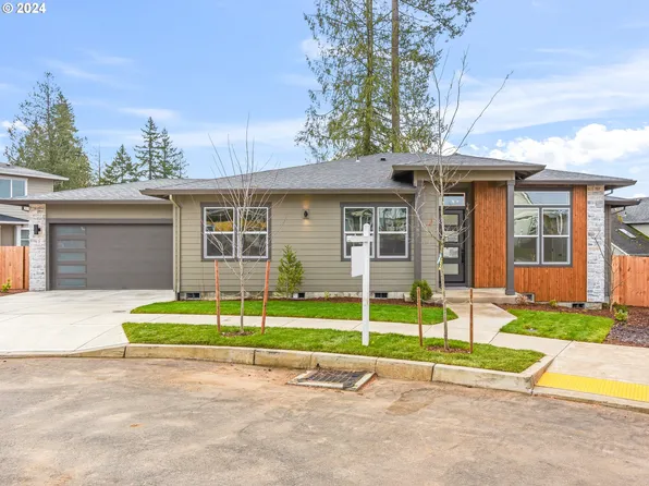 37380 American St, Sandy, OR 97055