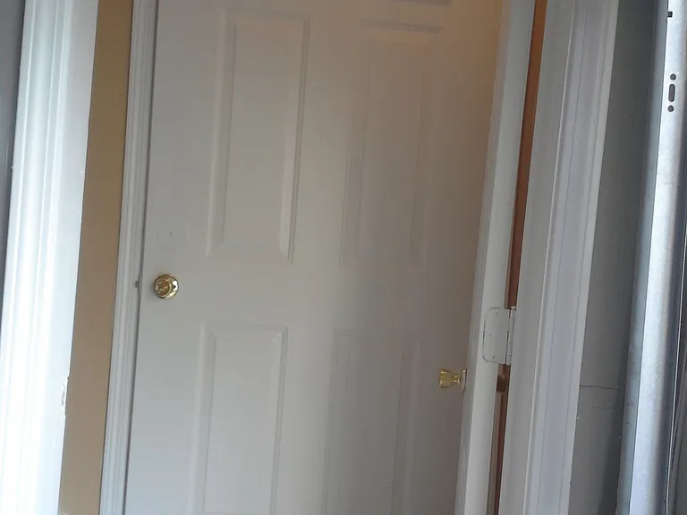 228 Dakota Ct — Photo 2