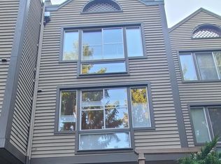 1817 11th Ave W APT F, Seattle, WA 98119