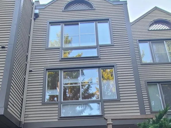 1817 11th Ave W APT F, Seattle, WA 98119