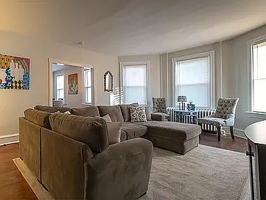 1st image of 107 Owen Ave Floor 2