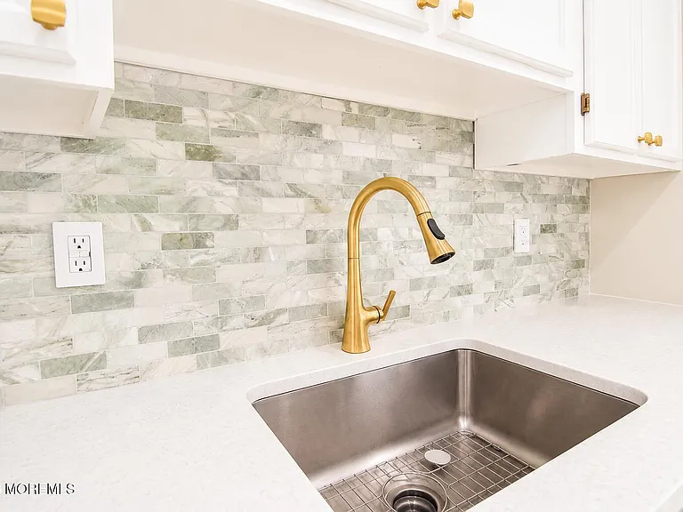 99 Oak Ln — Photo 7