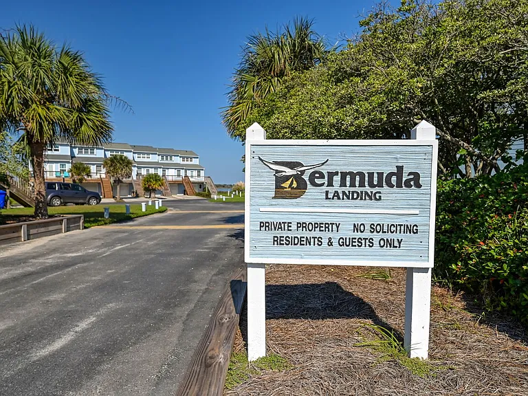4 Bermuda Landing Pl — Photo 20