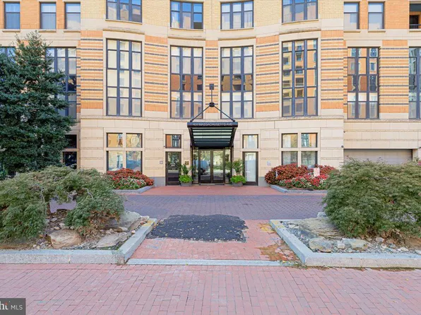 400 Massachusetts Ave NW APT 216, Washington, DC 20001