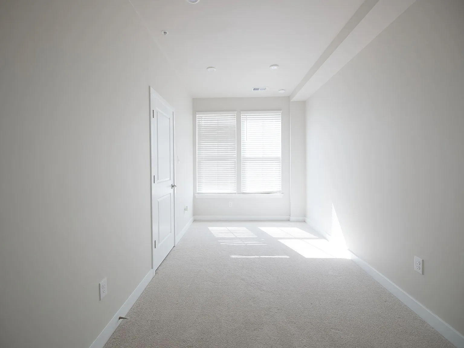 207 S Newkirk St — Photo 4