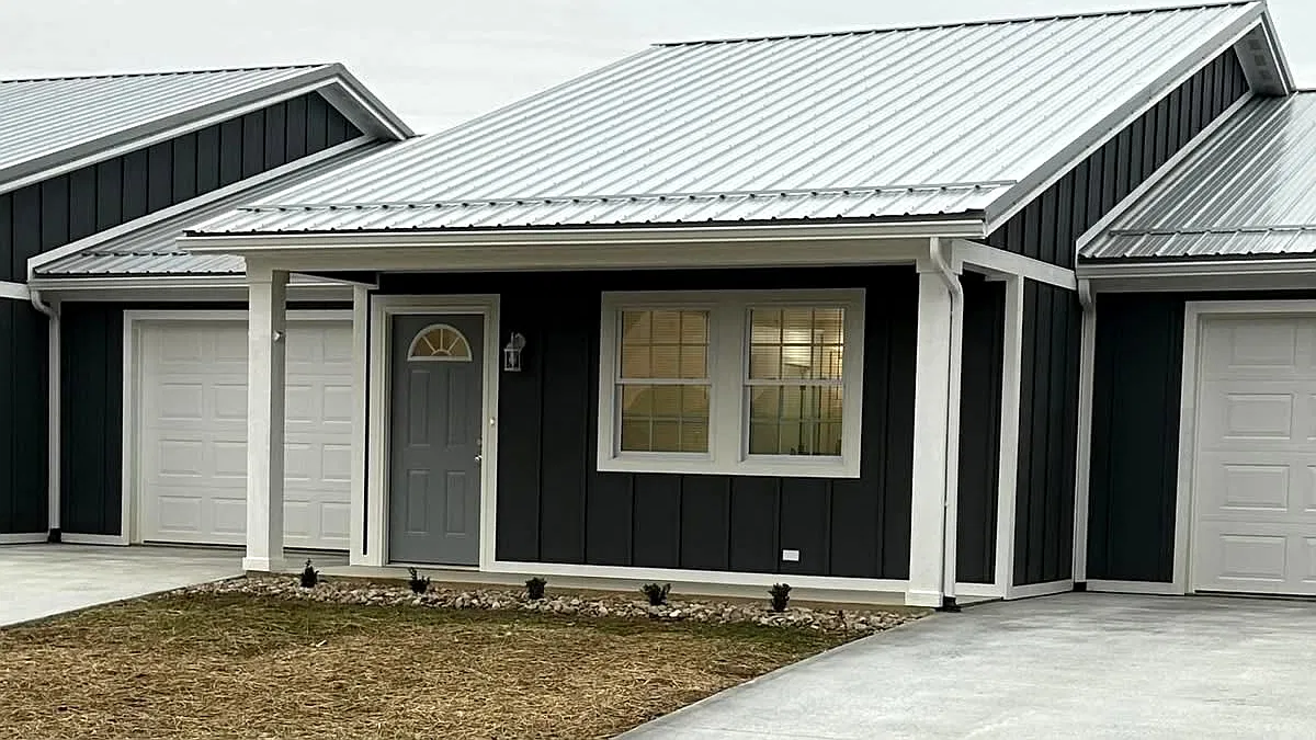 2 bed, 1000 sqft, $1,600 — Photo 1