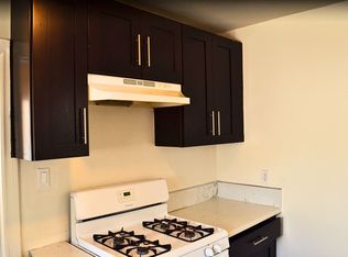 Newly Remodeled 2 Bed / 1 Bath Apartment Unit Great Layout, Los Angeles, CA 90029