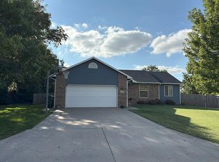 407 N Kansas Ave, Haven, KS 67543