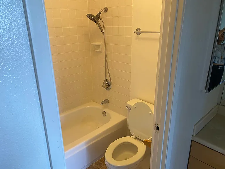55 S Kukui St #D904 — Photo 7