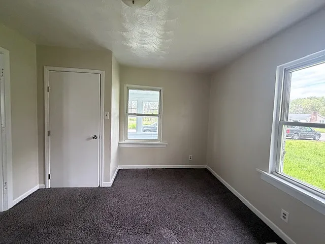 208 S Bendix Dr — Photo 9