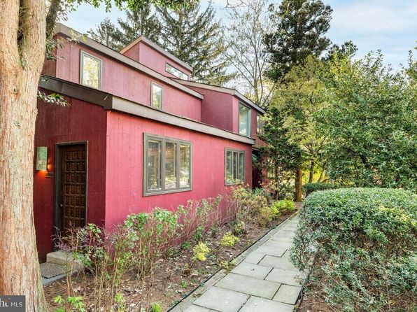 2030 Stone Ridge Ln, Villanova, PA 19085