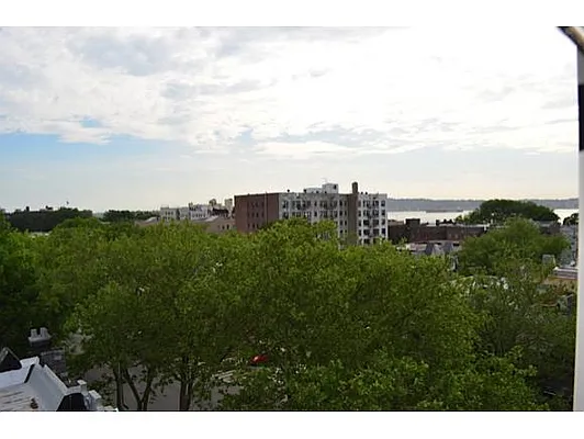 Sold by Keller Williams Realty Empire | media 15