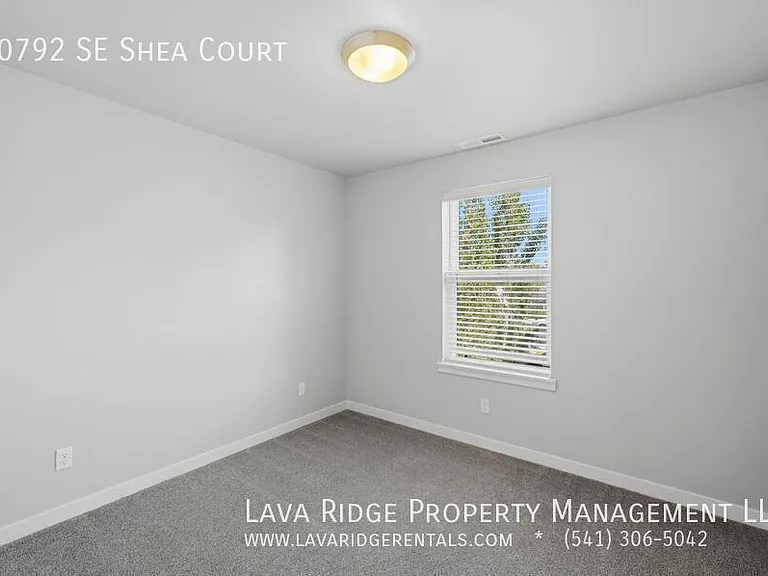 20792 SE Shea Ct — Photo 25