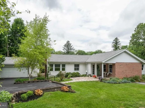 537 Kemmerer Rd, State College, PA 16801
