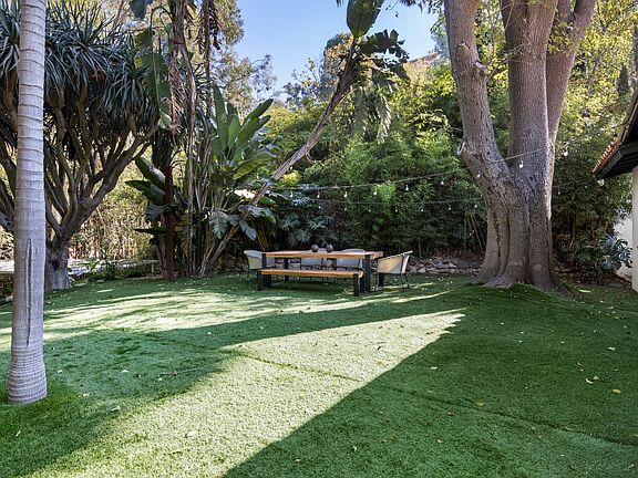 2nd image of 2936 La Castana Dr
