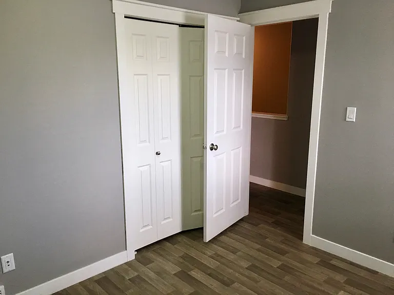 844 Rae St #B — Photo 12