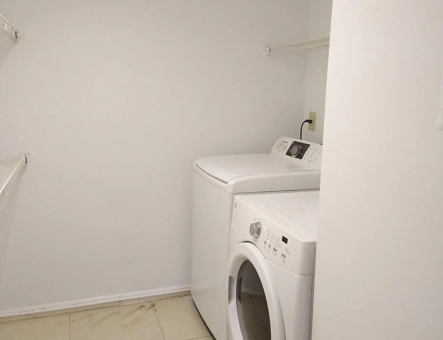 2 bed, 1111 sqft, $2,000 — Photo 1