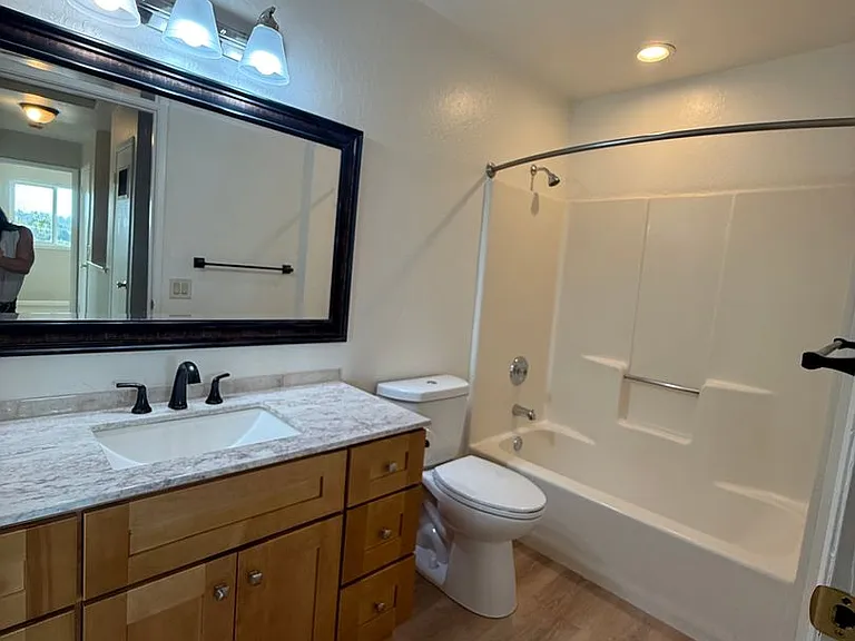 253 Green Meadow Dr #C — Photo 8