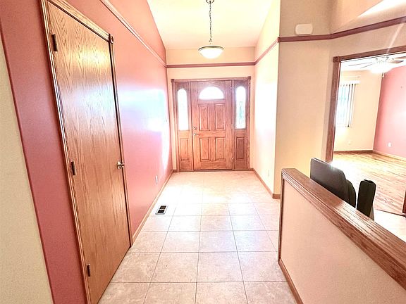 3rd image of 5820 North Rd #11