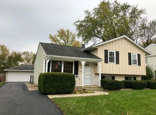 277 E Wrightwood Ave, Glendale Heights, IL 60139