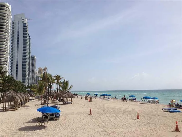16699 Collins Ave #1909 — Photo 15