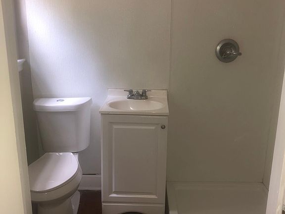 Full bath with a walk in Shower