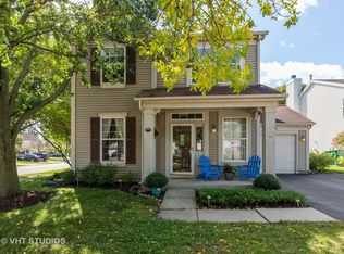 843 Newbury Ct, Grayslake, IL 60030