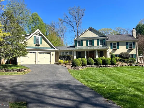 11809 Wayland St, Oakton, VA 22124