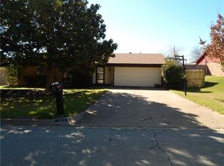 1212 Augusta Rd, Benbrook, TX 76126