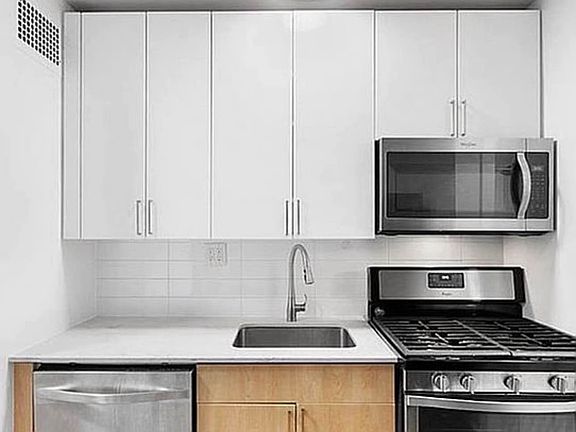 5th image of 620 Lenox Ave APT 14B