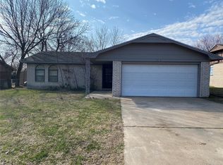 1311 S 35th St, Muskogee, OK 74401