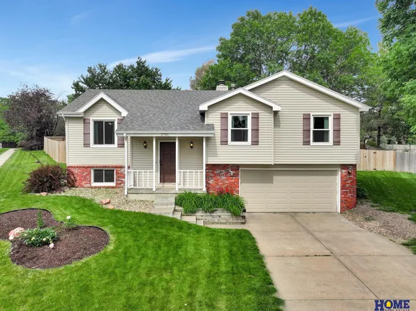2701 Odessa Ct, Lincoln, NE 68516